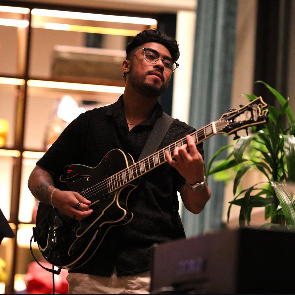 Matt Sutin, guitar teacher at the NJ School of Music in Medford NJ